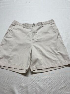 Liz Claiborne Light Beige Classic Casual Shorts
